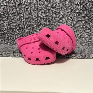 Toddler crocs